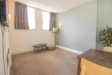 Flat 11, 74-76 Cathedral House-5.jpg