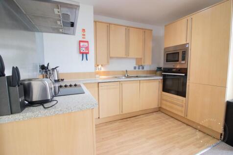 Flat 11, 74-76 Cathedral House-8.jpg