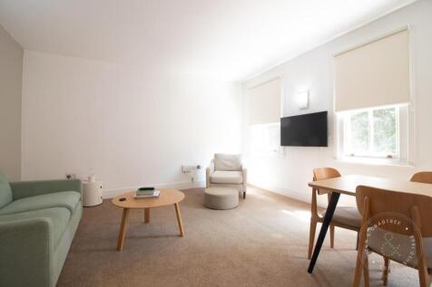 Flat 9, 74-76 Cathedral House-5.jpg
