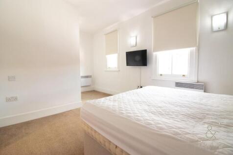 Flat 9, 74-76 Cathedral House-1.jpg