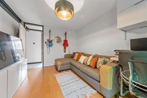 St-Catherines-Mews-02.jpg