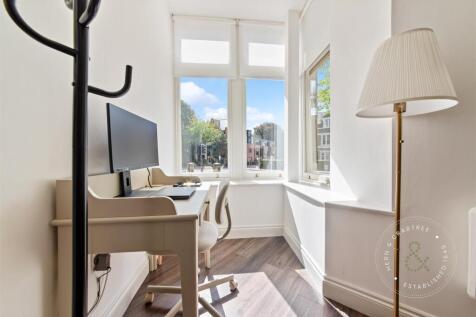 Sophia-Mews-11.jpg
