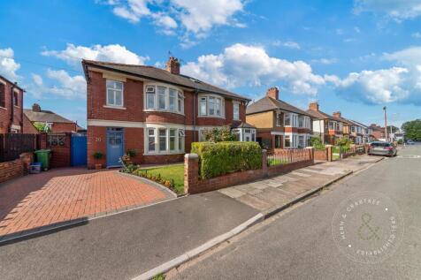 Avondale-Crescent-35.jpg