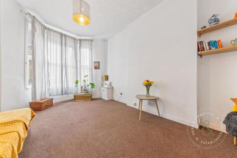 St-Johns-Crescent-01.jpg