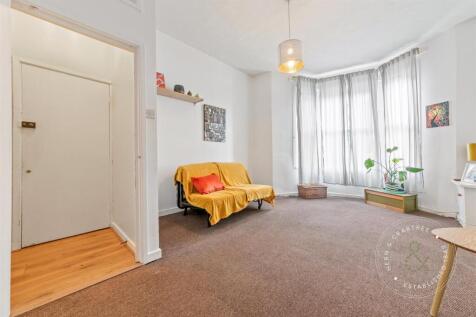 St-Johns-Crescent-02.jpg