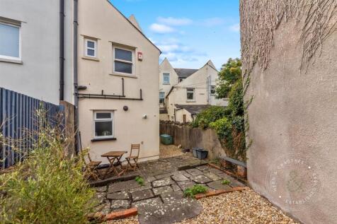 St-Johns-Crescent-20.jpg