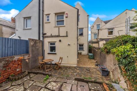 St-Johns-Crescent-21.jpg