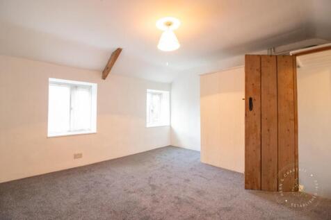 Bedroom 1.jpg
