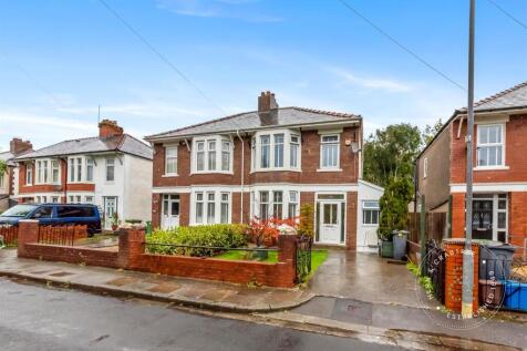 Lansdowne-Avenue-East-38.jpg