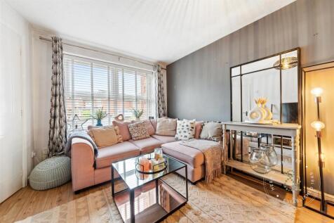 Greenacre-Drive-14.jpg