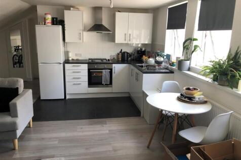 Kitchen 2.jpg