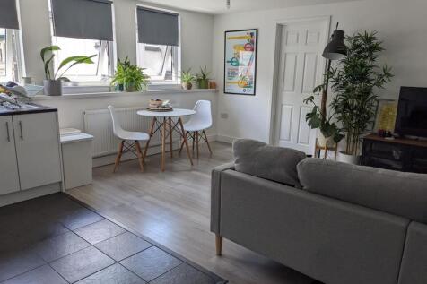 Lounge 2.jpg