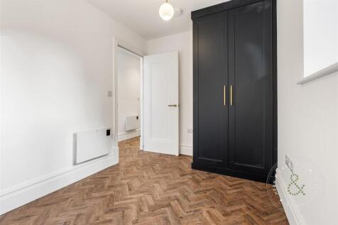 Cathedral Road Aprts, Seven, HernCrabtree  (5).jpg