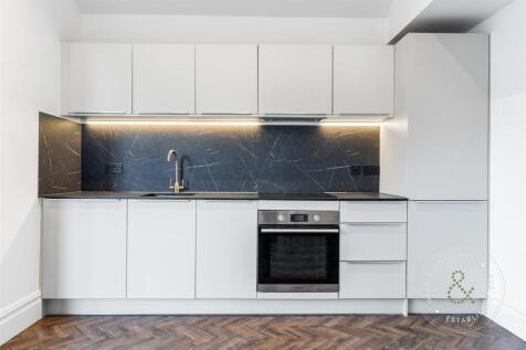 Cathedral Road Aprts, Five, HernCrabtree (12).jpg