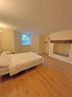 bedroom one.jpg