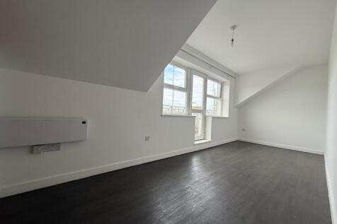 Call 02920 668585 to secure your viewing _10