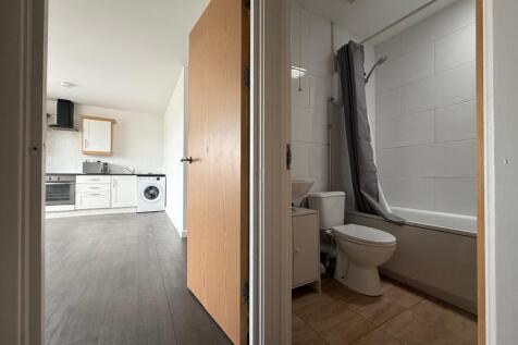 Call 02920 668585 to secure your viewing _8