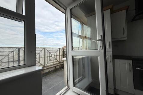 Call 02920 668585 to secure your viewing _5
