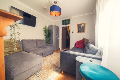 Call 02920 668585 to secure your viewing _6
