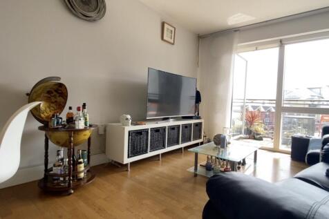 Call 02920 668585 to secure your viewing _4