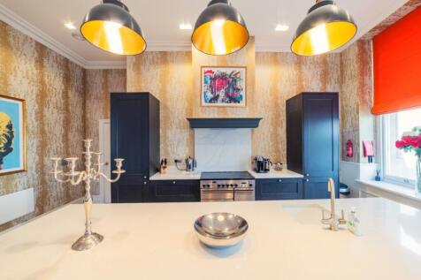 Lrg_Award-winning Media team on EVERY Listing_14