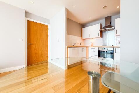 Call 02920 668585 to secure your viewing _12