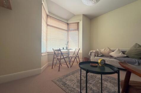 Call 02920 668585 to secure your viewing _2