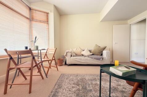 Call 02920 668585 to secure your viewing _8
