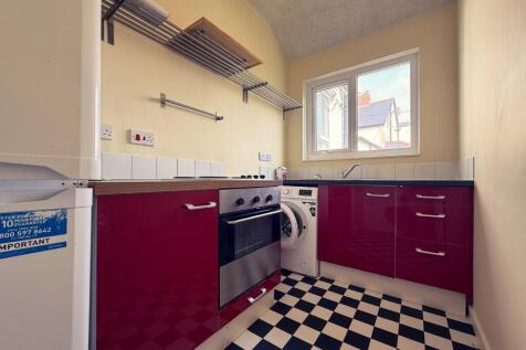 Call 02920 668585 to secure your viewing _5