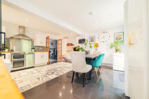 Award Winning CPS HOMES Media team_12