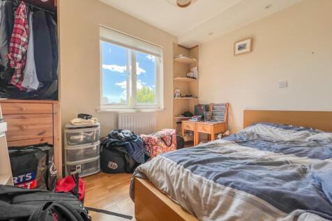 Call 02920 668585 to secure your viewing_4