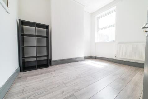 Lrg_Call 02920 454555 to secure your viewing_4