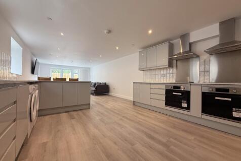 another student property from Award-winning CPS HO