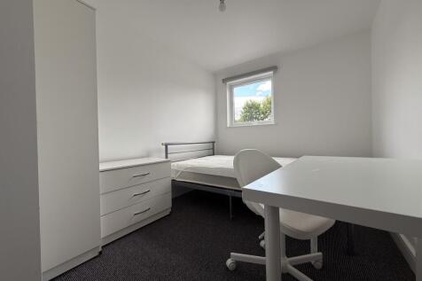 another student property from Award-winning CPS HO
