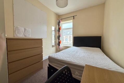 another student property from Award-winning CPS HO