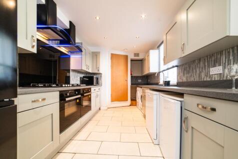 another student property from Award winning CPS HO