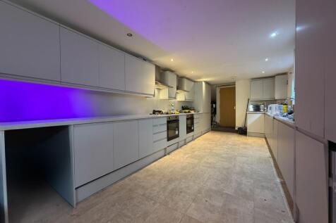 Call 02920 668585 to secure your viewing _1