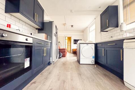another student property from Award winning CPS HO