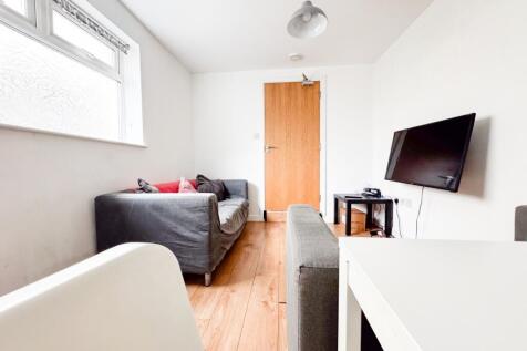 another student property from Award winning CPS HO