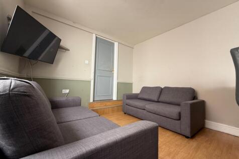 another student property from Award winning CPS HO