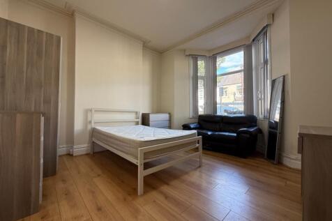 another student property from Award winning CPS HO