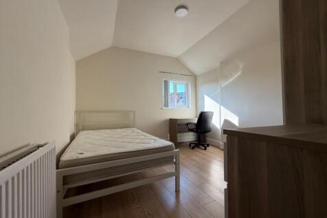 another student property from Award winning CPS HO