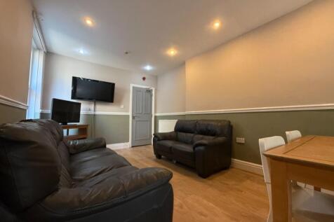 another student property from Award winning CPS HO