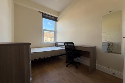 another student property from Award winning CPS HO