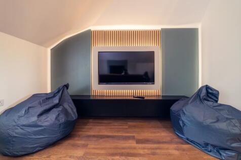 another student property from Award winning CPS HO