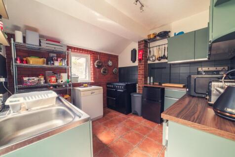 Call 02920 668585 to secure your viewing _4