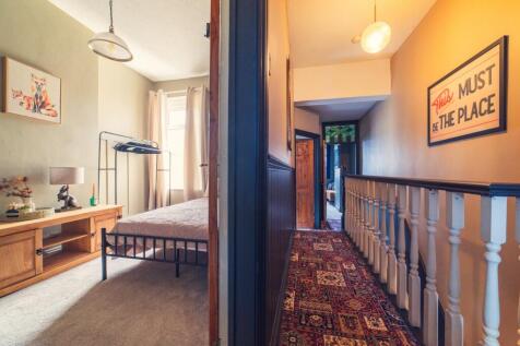 Call 02920 668585 to secure your viewing _21