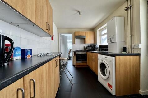 another student property from Award winning CPS HO
