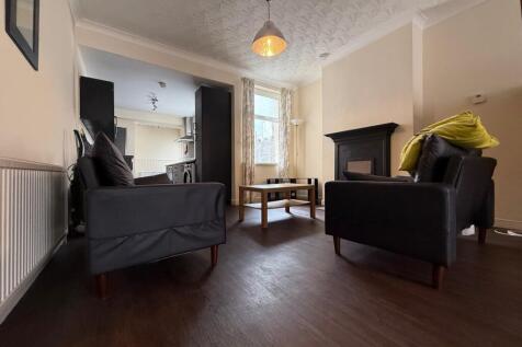 another student property from Award-winning CPS HO