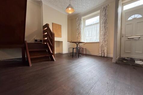 another student property from Award-winning CPS HO
